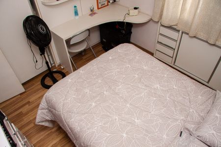 Apartamento à venda com 101m², 4 quartos e 1 vagaQuarto 2