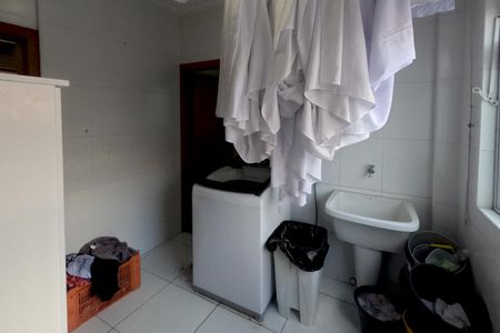 Casa para alugar com 290m², 4 quartos e 3 vagasÁrea de Serviço - 1º Piso