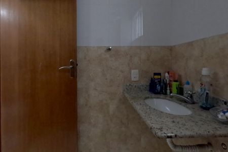 Casa para alugar com 290m², 4 quartos e 3 vagasBanheiro da Suíte 1 - 1º Piso