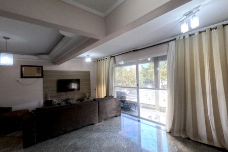 Casa para alugar com 290m², 4 quartos e 3 vagasSala de estar e jantar - 1º Piso