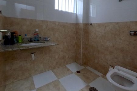 Casa para alugar com 290m², 4 quartos e 3 vagasBanheiro da Suíte 1 - 1º Piso