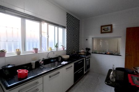 Casa para alugar com 290m², 4 quartos e 3 vagasCozinha - 1º Piso