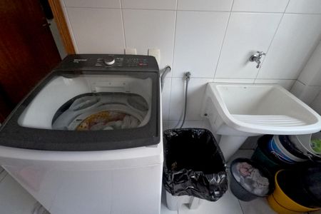 Casa para alugar com 290m², 4 quartos e 3 vagasÁrea de Serviço - 1º Piso