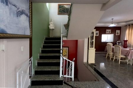 Casa para alugar com 290m², 4 quartos e 3 vagasSala de estar e jantar - 1º Piso