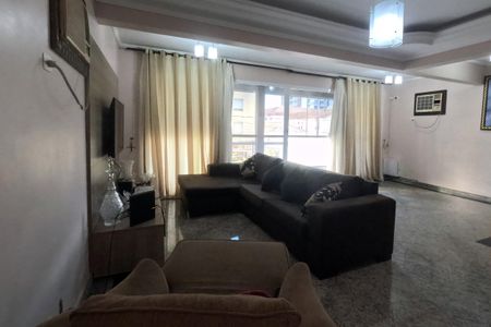 Casa para alugar com 290m², 4 quartos e 3 vagasSala de estar e jantar - 1º Piso