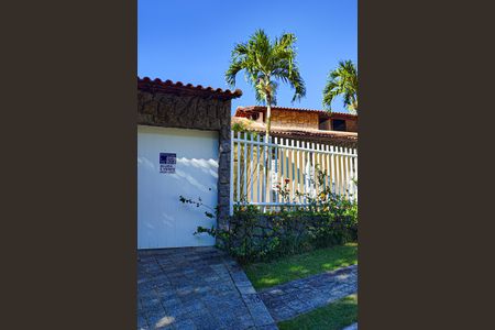 Casa de condomínio à venda com 350m², 3 quartos e 2 vagasFachada e placa