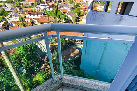 Casa de condomínio à venda com 350m², 3 quartos e 2 vagasVarando da Suíte