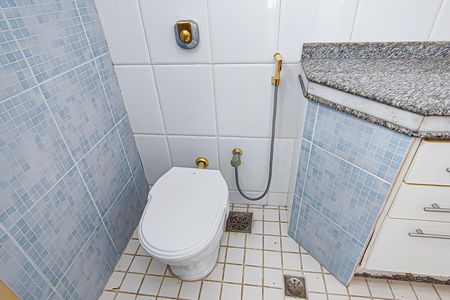 Casa de condomínio à venda com 350m², 3 quartos e 2 vagasBanheiro da Suíte