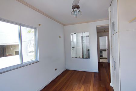 Casa de condomínio à venda com 350m², 3 quartos e 2 vagasSuíte