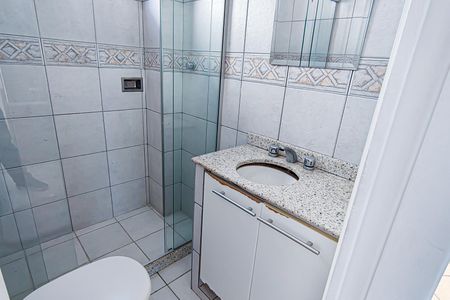 Casa de condomínio à venda com 350m², 3 quartos e 2 vagasBanheiro Social 2