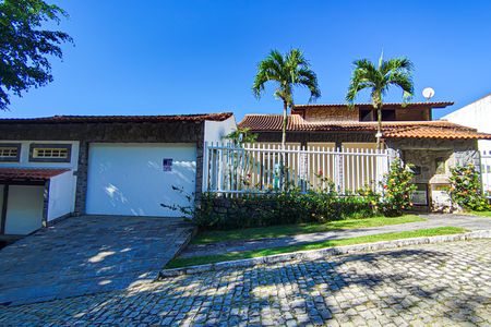 Casa de condomínio à venda com 350m², 3 quartos e 2 vagasFachada e placa