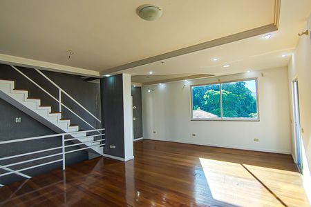 Casa de condomínio à venda com 350m², 3 quartos e 2 vagasSala