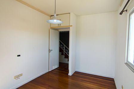 Casa de condomínio à venda com 350m², 3 quartos e 2 vagasQuarto 1