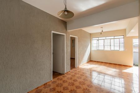 Casa para alugar com 120m², 3 quartos e 1 vagaSala