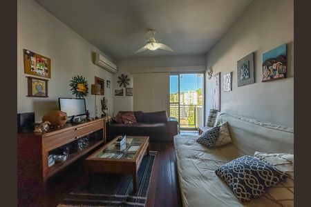 Apartamento à venda com 99m², 3 quartos e 1 vagaSala