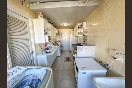 Apartamento à venda com 99m², 3 quartos e 1 vagaÁrea de Serviço