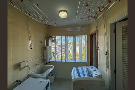 Apartamento à venda com 99m², 3 quartos e 1 vagaÁrea de Serviço