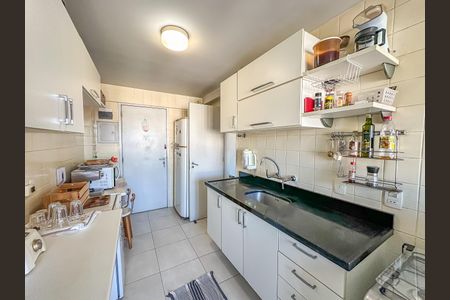 Apartamento à venda com 99m², 3 quartos e 1 vagaCozinha 