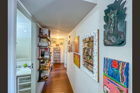 Apartamento à venda com 99m², 3 quartos e 1 vagaCorredor 