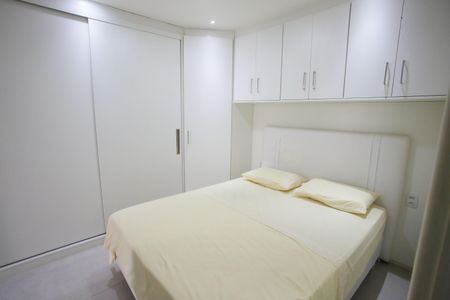 Apartamento à venda com 74m², 3 quartos e sem vagaSuíte