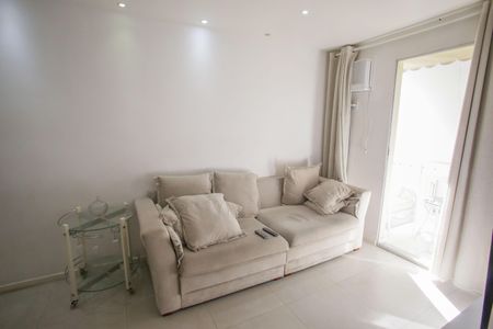 Apartamento à venda com 74m², 3 quartos e sem vagaSala