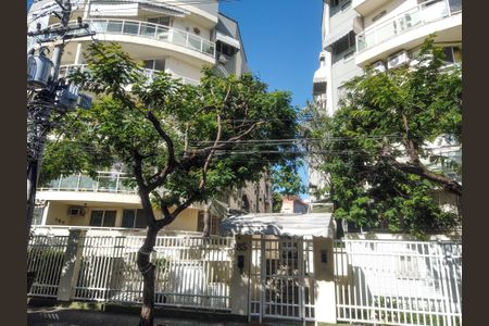 Apartamento à venda com 74m², 3 quartos e sem vagaFachada 