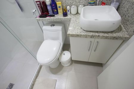 Apartamento à venda com 74m², 3 quartos e sem vagaBanheiro da Suíte