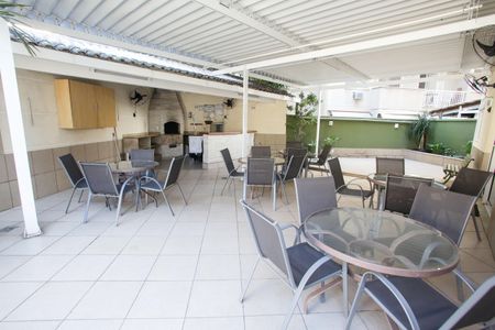 Apartamento à venda com 74m², 3 quartos e sem vagaÁrea comum - Churrasqueira