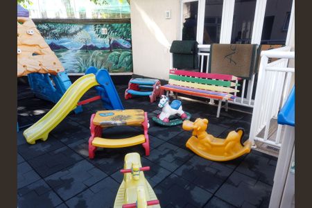 Apartamento à venda com 74m², 3 quartos e sem vagaÁrea Comum - Playground