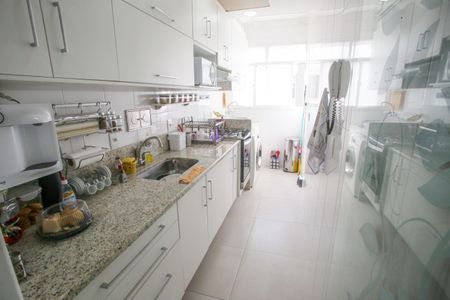 Apartamento à venda com 74m², 3 quartos e sem vagaCozinha