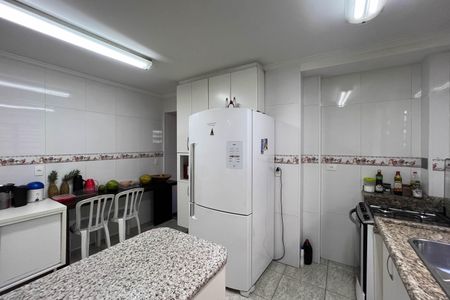 Casa à venda com 170m², 3 quartos e 2 vagas Casa à venda com 170m², 3 quartos e 2 vagasCozinha