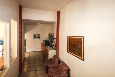 Casa à venda com 500m², 3 quartos e 4 vagas Casa à venda com 500m², 3 quartos e 4 vagasSaleta