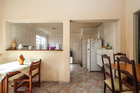 Casa à venda com 500m², 3 quartos e 4 vagas Casa à venda com 500m², 3 quartos e 4 vagasCozinha