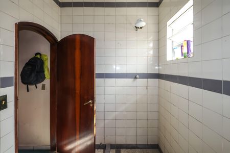 Casa à venda com 500m², 3 quartos e 4 vagas Casa à venda com 500m², 3 quartos e 4 vagasBanheiro da Suíte 1