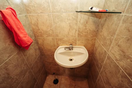 Casa à venda com 500m², 3 quartos e 4 vagas Casa à venda com 500m², 3 quartos e 4 vagasLavabo