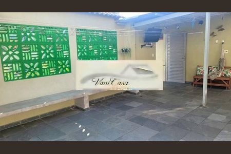 Casa à venda com 104m², 2 quartos e 3 vagas