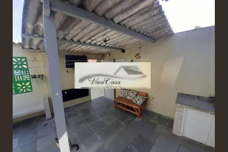 Casa à venda com 104m², 2 quartos e 3 vagas