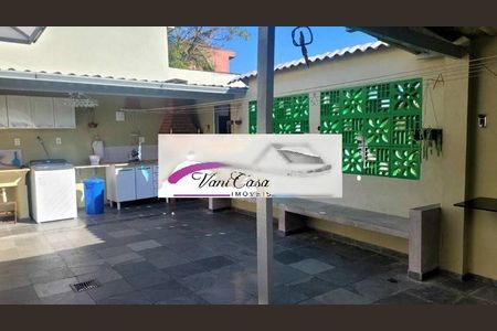 Casa à venda com 104m², 2 quartos e 3 vagas