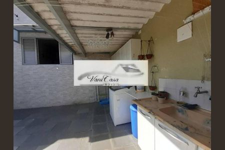 Casa à venda com 104m², 2 quartos e 3 vagas