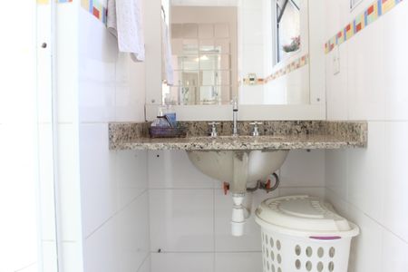 Casa à venda com 242m², 3 quartos e 3 vagasBanheiro da Suíte 2 Suite Americana