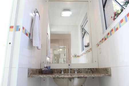 Casa à venda com 242m², 3 quartos e 3 vagasBanheiro da Suíte 2 Suite Americana