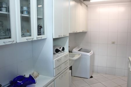 Casa à venda com 242m², 3 quartos e 3 vagasLavanderia