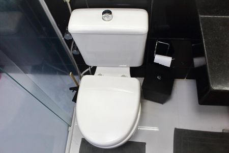 Casa à venda com 242m², 3 quartos e 3 vagasBanheiro da Suíte