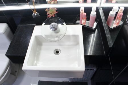 Casa à venda com 242m², 3 quartos e 3 vagasBanheiro da Suíte