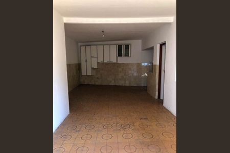 Casa à venda com 360m², 3 quartos e 5 vagasCasa fundos