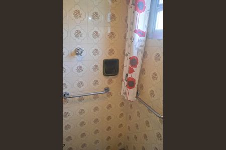 Casa à venda com 360m², 3 quartos e 5 vagasBanheiro do Quarto 1