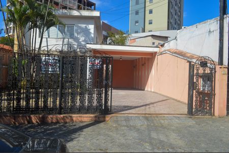Casa à venda com 360m², 3 quartos e 5 vagasFachada