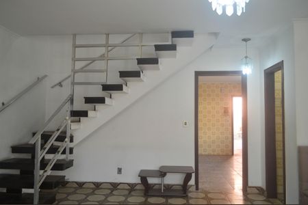 Casa à venda com 360m², 3 quartos e 5 vagasSala