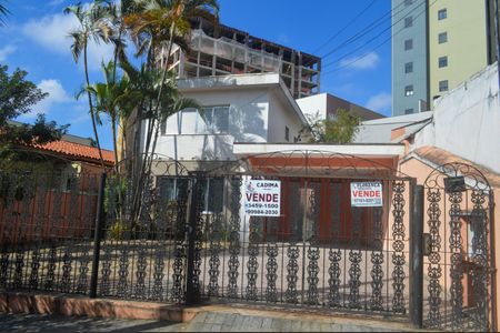 Casa à venda com 360m², 3 quartos e 5 vagasFachada