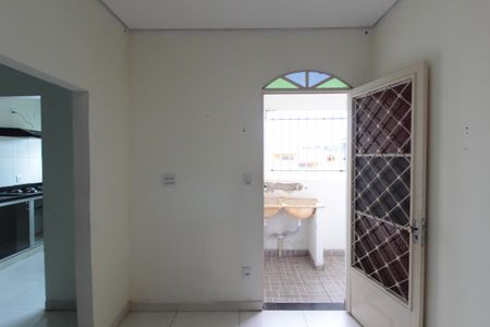Casa para alugar com 50m², 1 quarto e 1 vagaSala